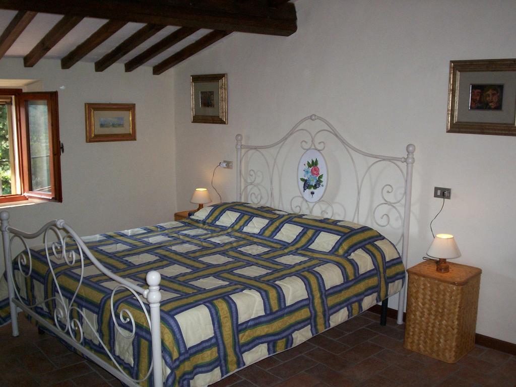Podere Il Caggio Rooms San Gimignano Phòng bức ảnh