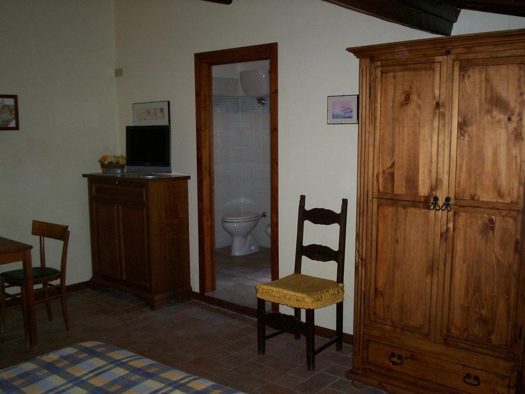 Podere Il Caggio Rooms San Gimignano Phòng bức ảnh